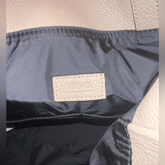 Versace calf skin tote w/ zipper pouch - Picture 5 of 6